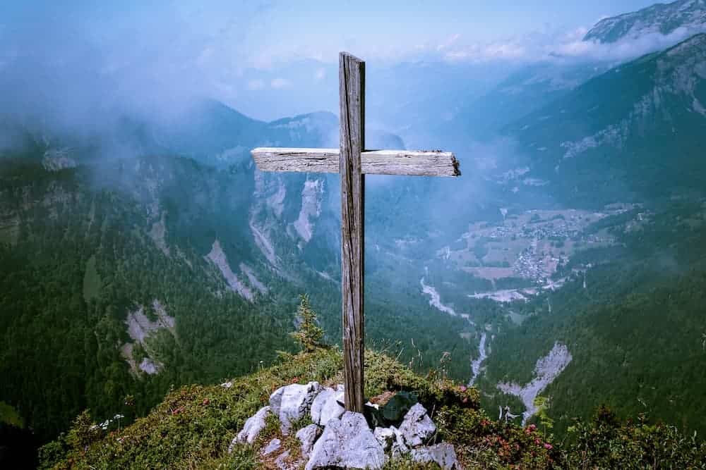 Kirkene sammen 26 hugues de buyer mimeure 321544 unsplash 2 1