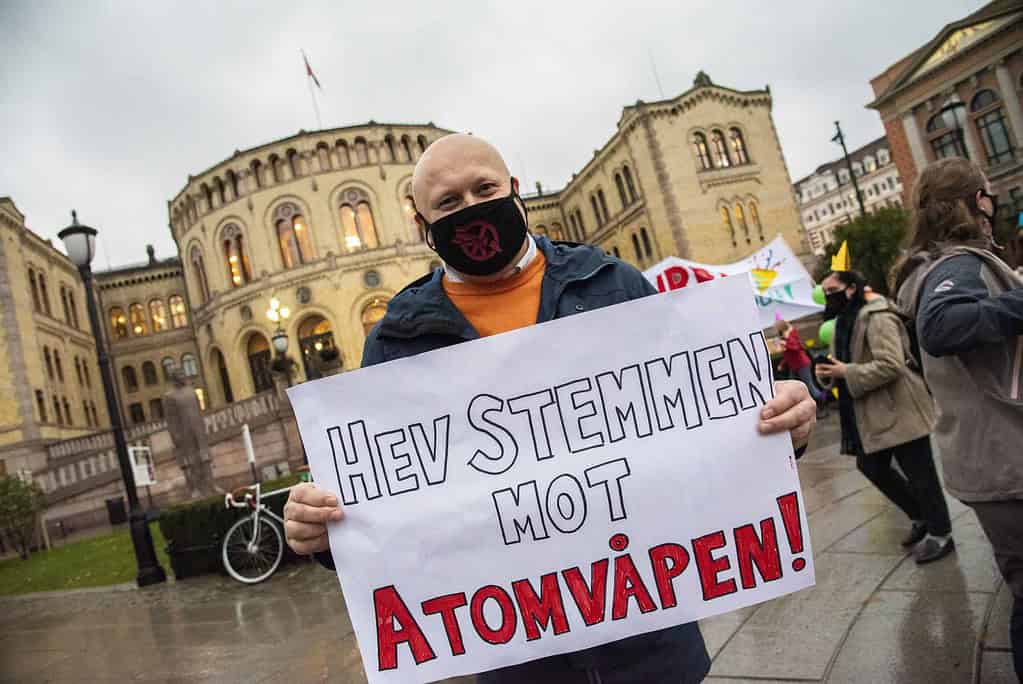 Norge bør slutte seg til FNs atomvåpenforbud 36 Forbudet har tradt i kraft Erhard Hermansen fotograf Therese Nordhus Lien scaled 1