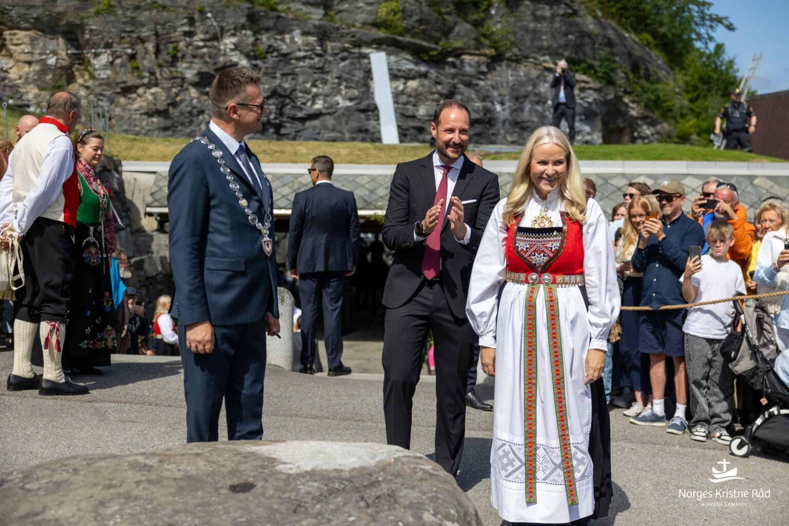 Deres Kongelige Høyheter Kronprinsen og Kronprinsessen var til stede under jubileumsfeiringen på Moster