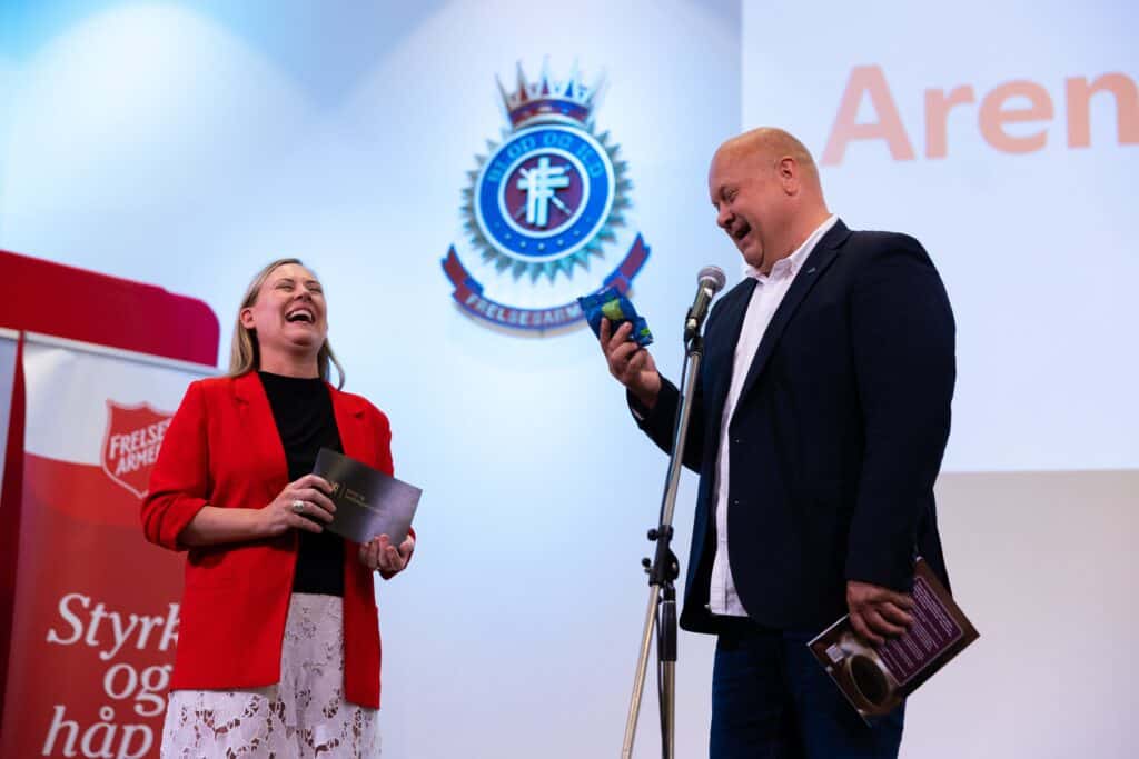 Kirkene sammen i tro og handling – også på Arendalsuka 2 Mingling Arendalsuka12Aug FOTO KleppaMedia 41